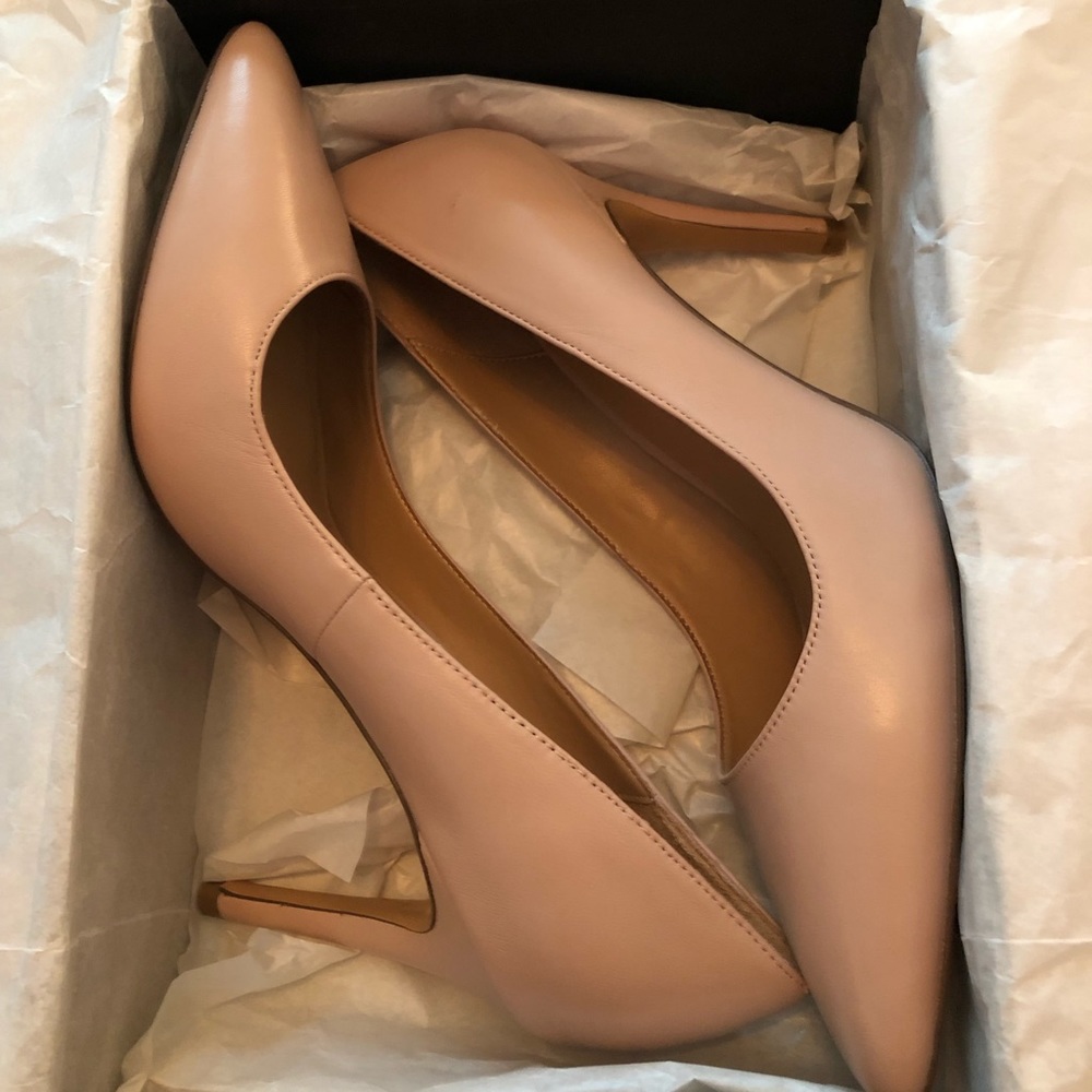 NWT Banana Republic stiletto heels